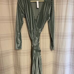 Elegant Green Wrap Dress